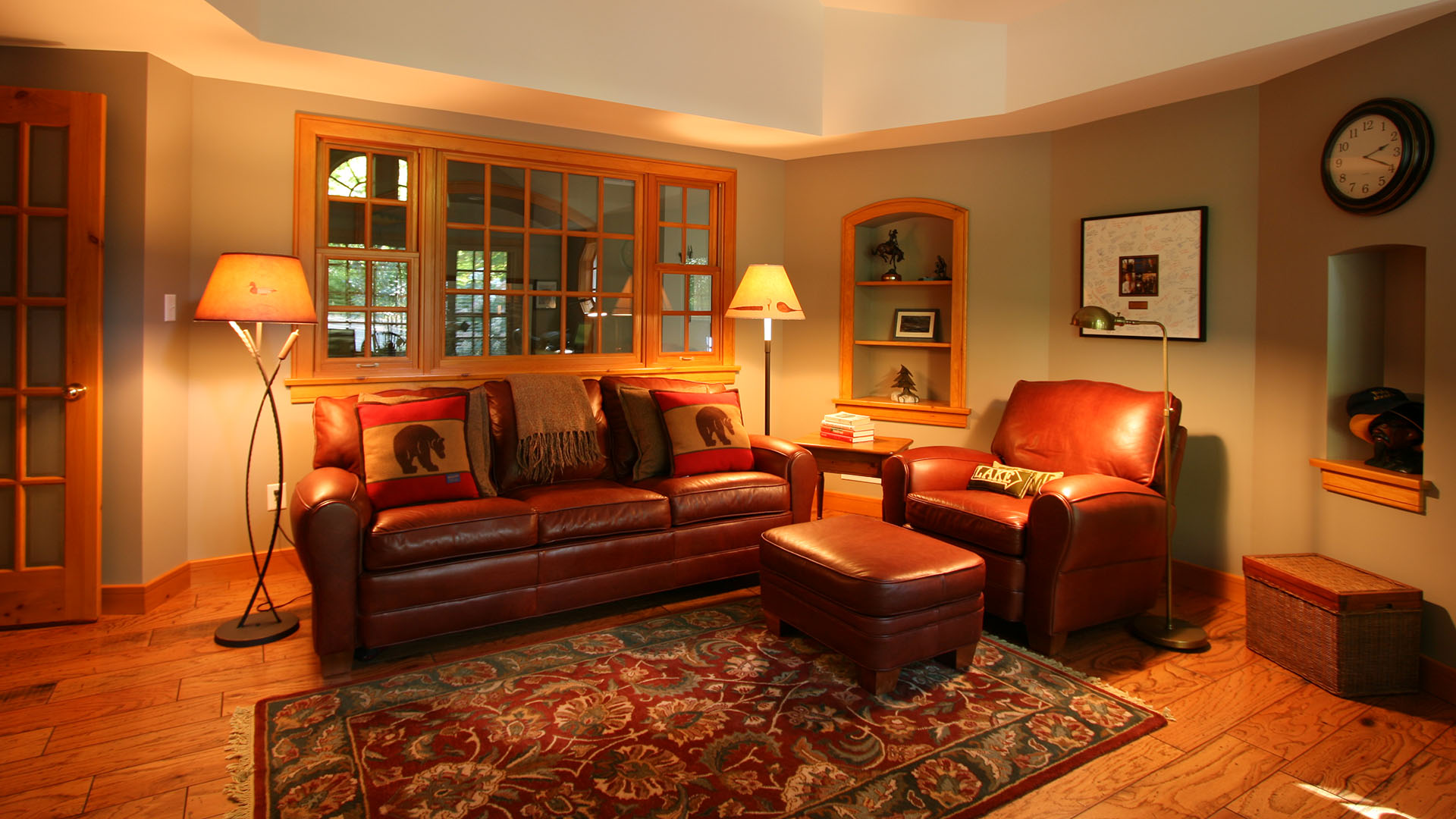 architect designed cottage addition - lake muskoka - comfortable home office