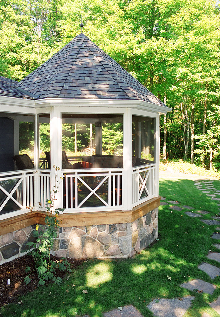 architect designed cottage addition - lake muskoka - new screened porch