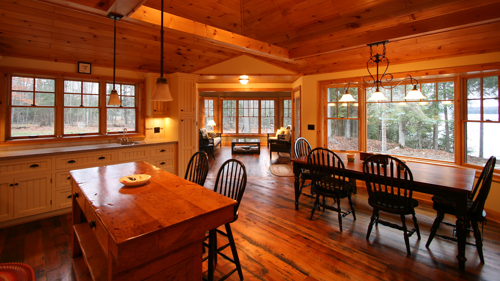 architect designed cottage - lake of bays muskoka - kitchen sunroom eating
